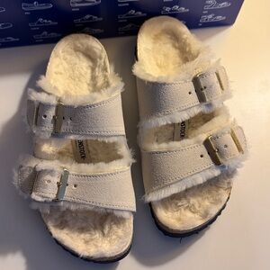 Birkenstock Arizona Shearling size 36 gold buckles